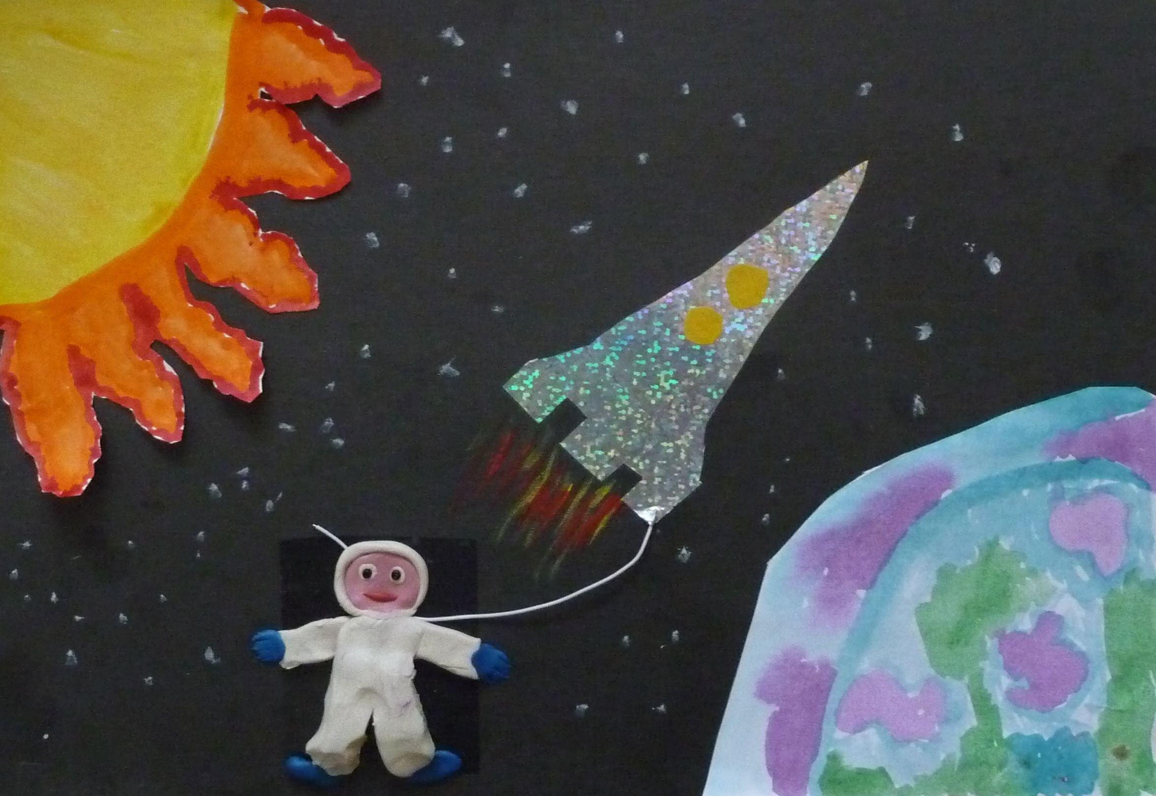 Поделки ко дню космонавтики в подготовительной группе. Поделки на тему космос. Рисунок на тему космос. Рисование для детей космос.